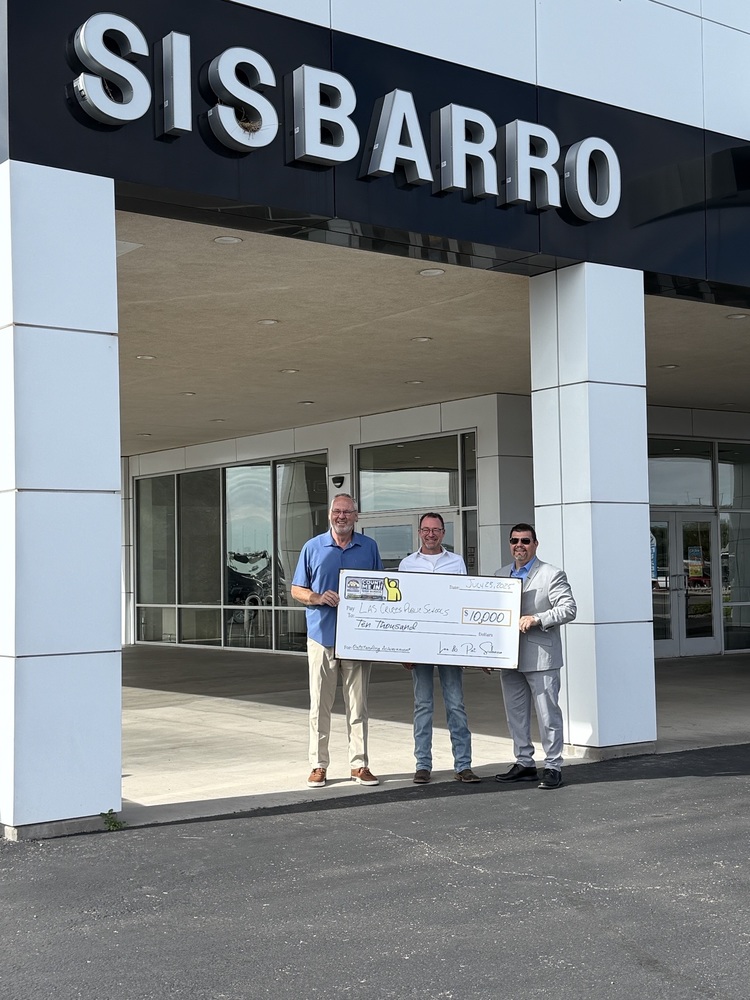 Sisbarro’s Community Donations Are Helping Local High School Students Stay in School