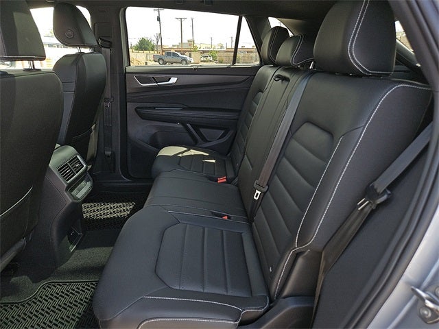 2026 Volkswagen Atlas Cross Sport 2.0T SEL R-Line Black