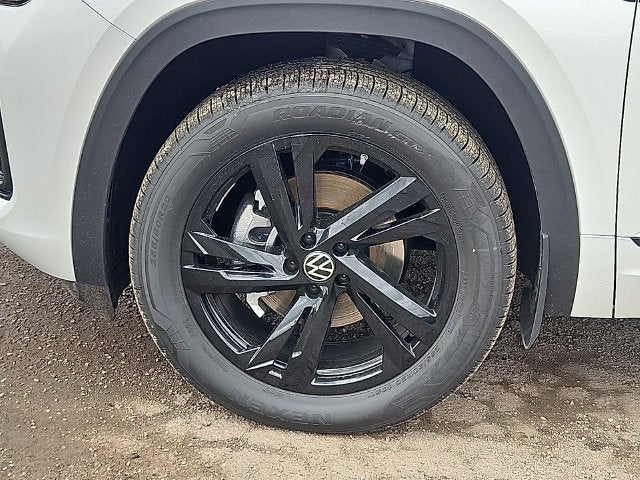 2026 Volkswagen Atlas Cross Sport 2.0T SEL R-Line Black