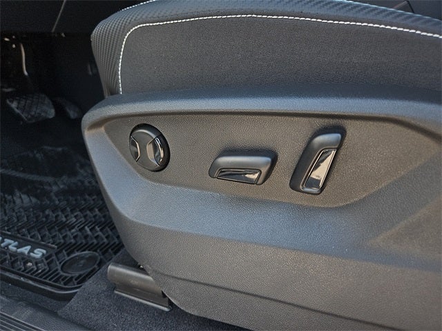 2026 Volkswagen Atlas Cross Sport 2.0T SE