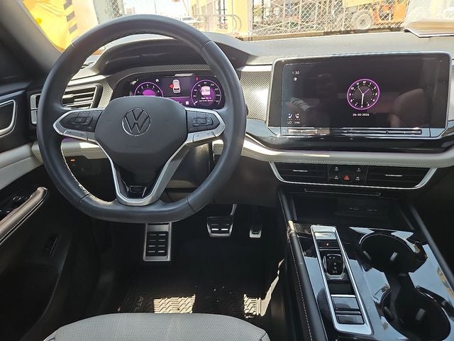 2024 Volkswagen Atlas Cross Sport 2.0T SEL Premium R-Line
