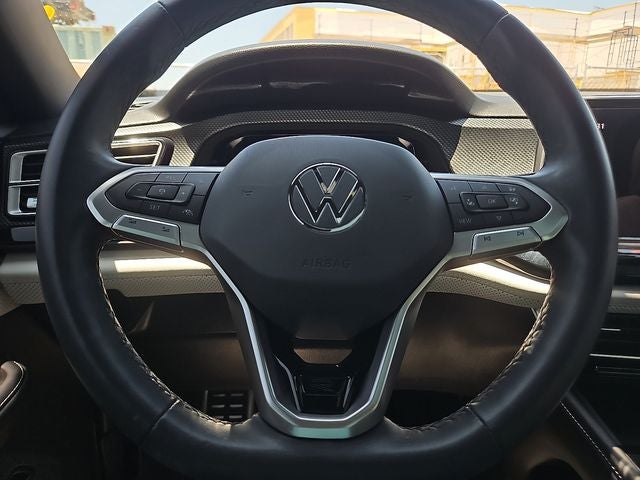 2024 Volkswagen Atlas Cross Sport 2.0T SEL Premium R-Line