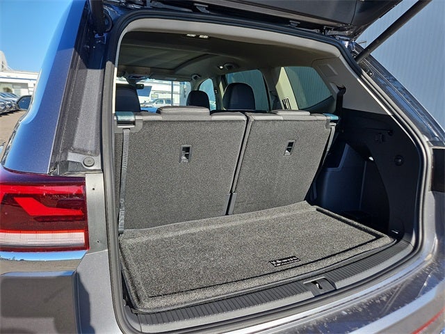 2025 Volkswagen Atlas 2.0T SEL Premium R-Line