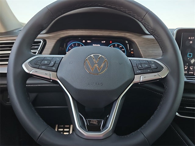 2025 Volkswagen Atlas 2.0T SEL Premium R-Line