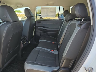 2027 Volkswagen Atlas SE w/Technology