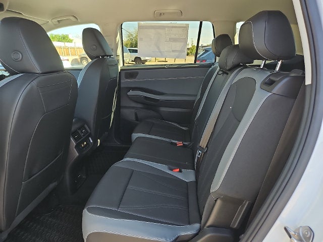 2027 Volkswagen Atlas SE w/Technology
