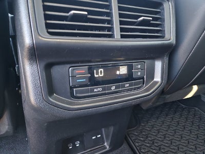 2027 Volkswagen Atlas SE w/Technology