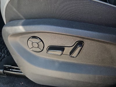 2027 Volkswagen Atlas SE w/Technology
