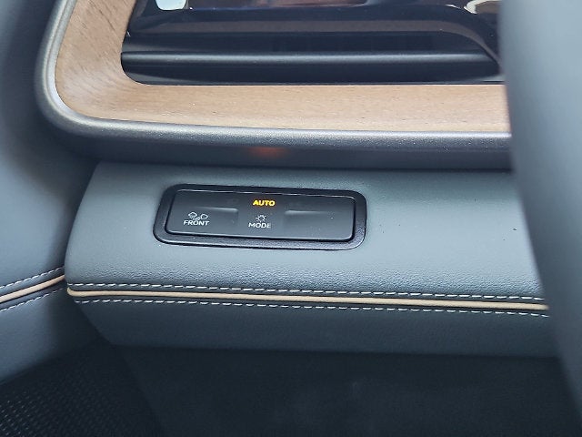 2027 Volkswagen Atlas SE w/Technology