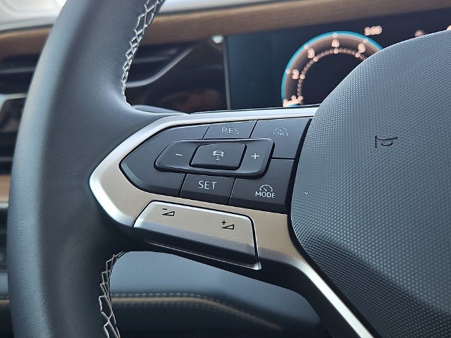 2027 Volkswagen Atlas SE w/Technology