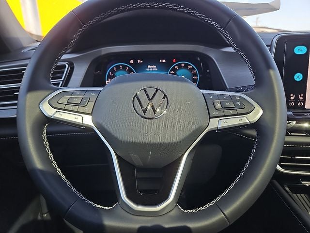 2026 Volkswagen Atlas Cross Sport 2.0T SE W/TECHNOLOGY