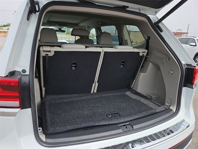 2025 Volkswagen Atlas 2.0T SE w/ Technology