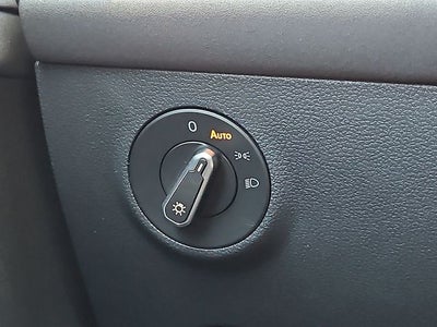 2026 Volkswagen Taos 1.5T SE Black