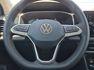 2026 Volkswagen Taos 1.5T SE Black