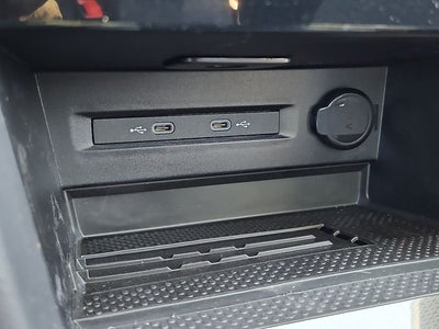 2026 Volkswagen Taos 1.5T SE Black