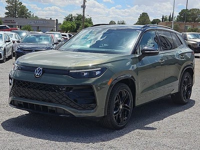 2026 Volkswagen Tiguan 2.0T SE R-Line Black