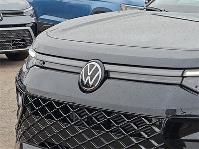 2026 Volkswagen Tiguan 2.0T SE R-Line Black