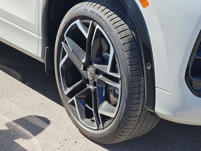 2026 Volkswagen Tiguan 2.0T SEL R-Line