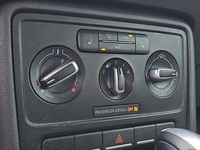 2015 Volkswagen Beetle 1.8T Classic